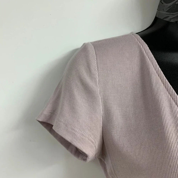 Aritzia Sunday Best Women's Ribbed V Neck Short Sleeve Shirt Size S - Picture 3 of 11